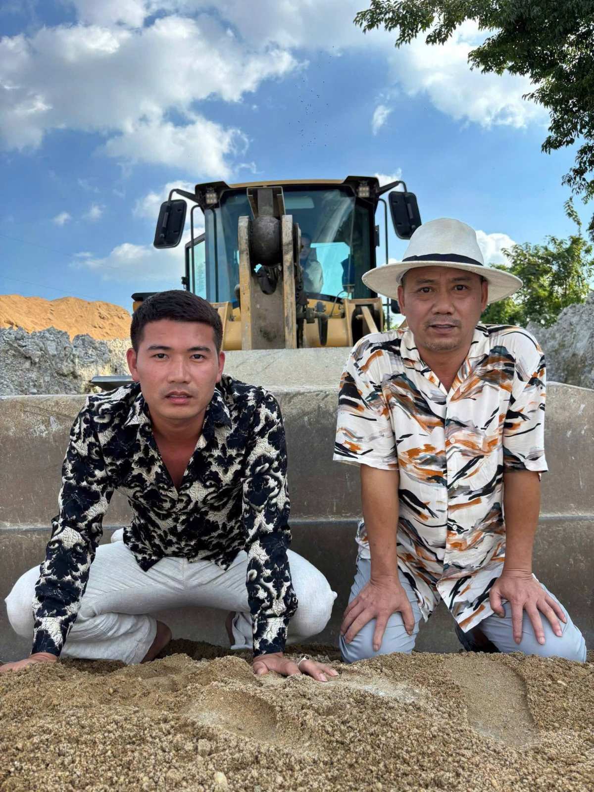 QUANG MINH HOLDINGS HỢP TÁC SẢN XUẤT CÙNG NGHỆ SĨ QUANG TÈO, BÌNH TRỌNG